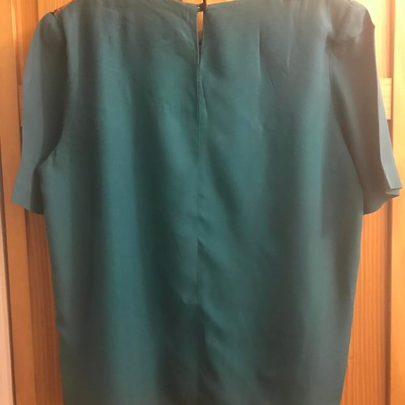 Woman's Teal colored pants set - Picture 2 of 6